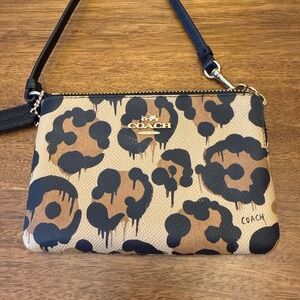 Nice Coach Leopard print wallet